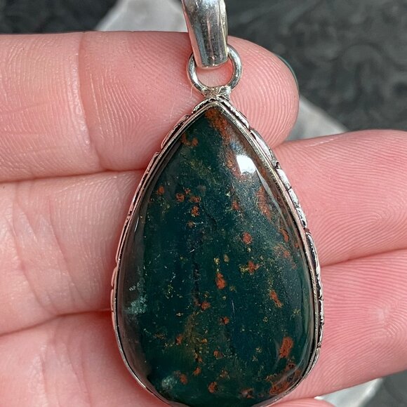 Heliotrope Bloodstone Pendant Stone Crystal Jewelry - Picture 2 of 10